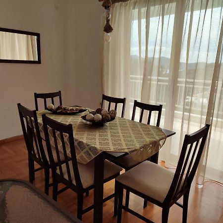 Thea Court Clio & Erato Apartments PalaiónTsiflíkion 外观 照片